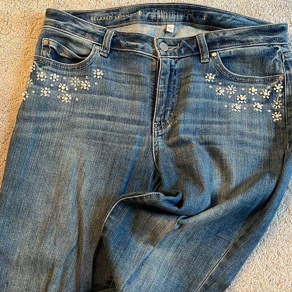 Comfortable bedazzled jeans - Picture 2 of 4